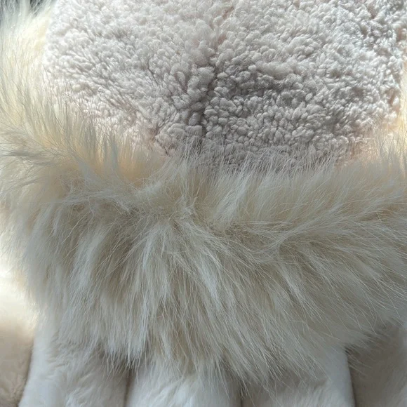 Urban Outfitters Faux Fur Hat - Picture 4 of 4